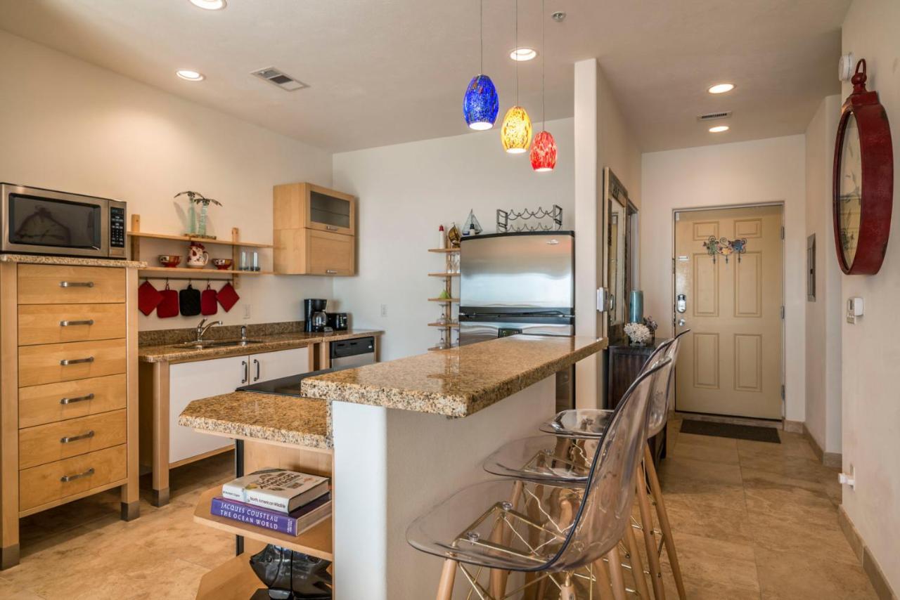 Sea Deuce By The Ocean Apartamento Galveston Exterior foto