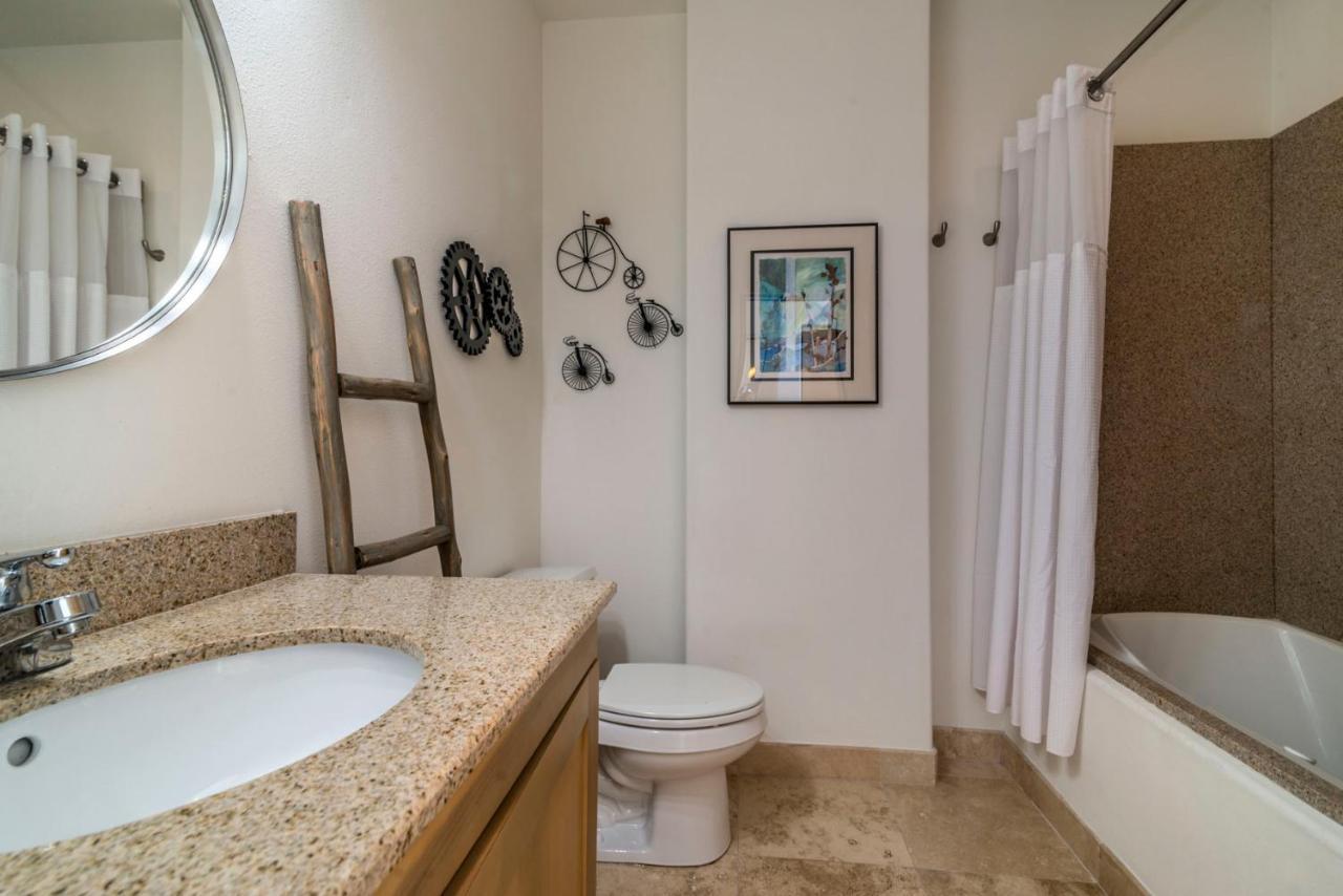 Sea Deuce By The Ocean Apartamento Galveston Exterior foto